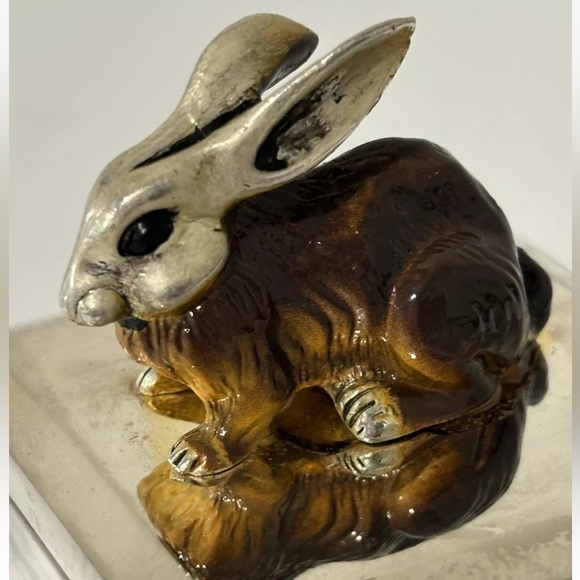 Vtg Silver Plated Velvet Lined Trinket Box w/ Brown Enameled Pewter Rabbit - Picture 5 of 8